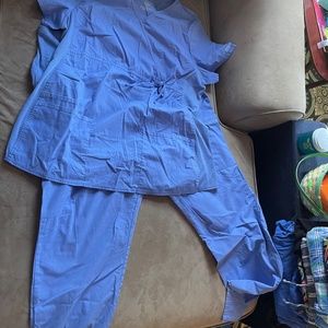 Cherokee maternity scrubs